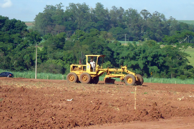 Abertura de ruas